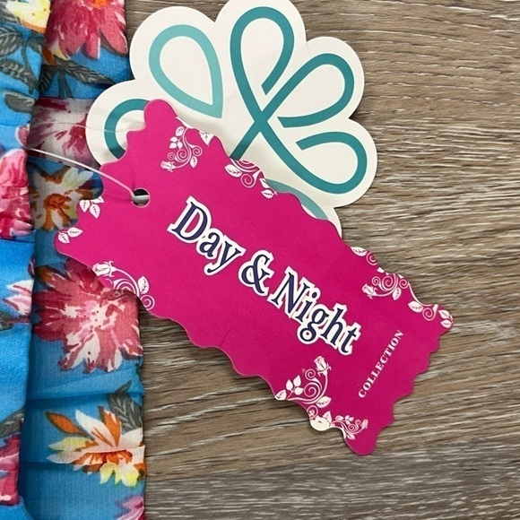 Nwt Day & Night Hawaiian Luau blue multi pleated elastic waist skirt size large. - Picture 3 of 8